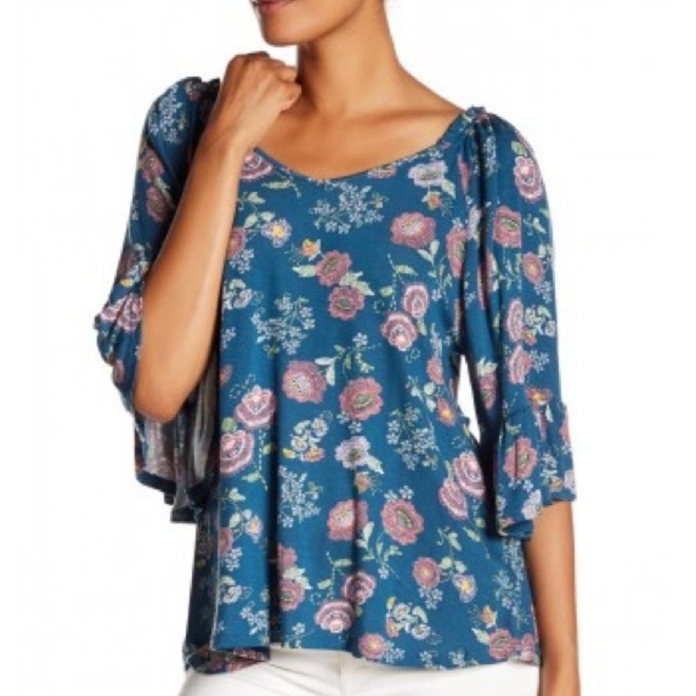 BOBEAU Floral Boho Flutter Sleeve Top